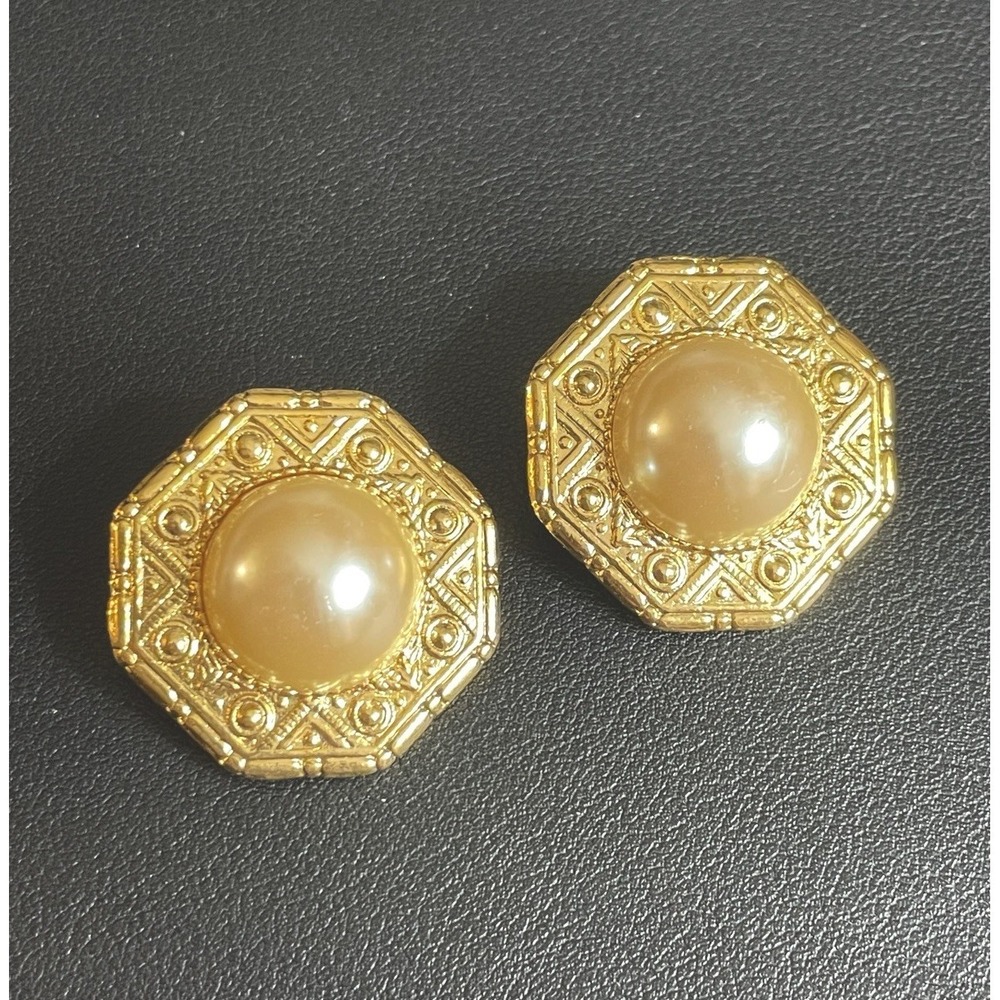 Vintage 1928 Jewelry Earrings Clip Ons Faux Pearl Gold Tone Womens Classic